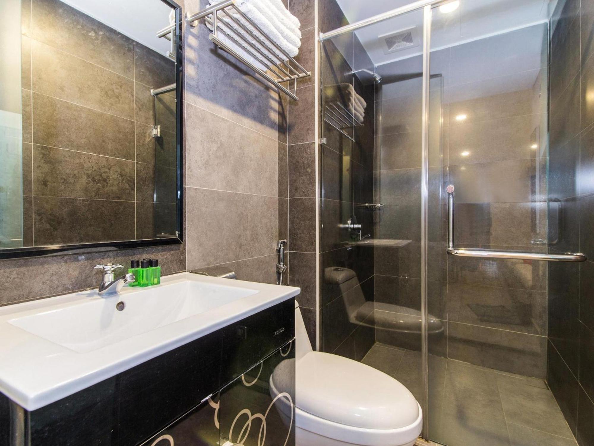 Super Oyo 340 Comfort Hotel Kampong Batu Belah Eksteriør billede