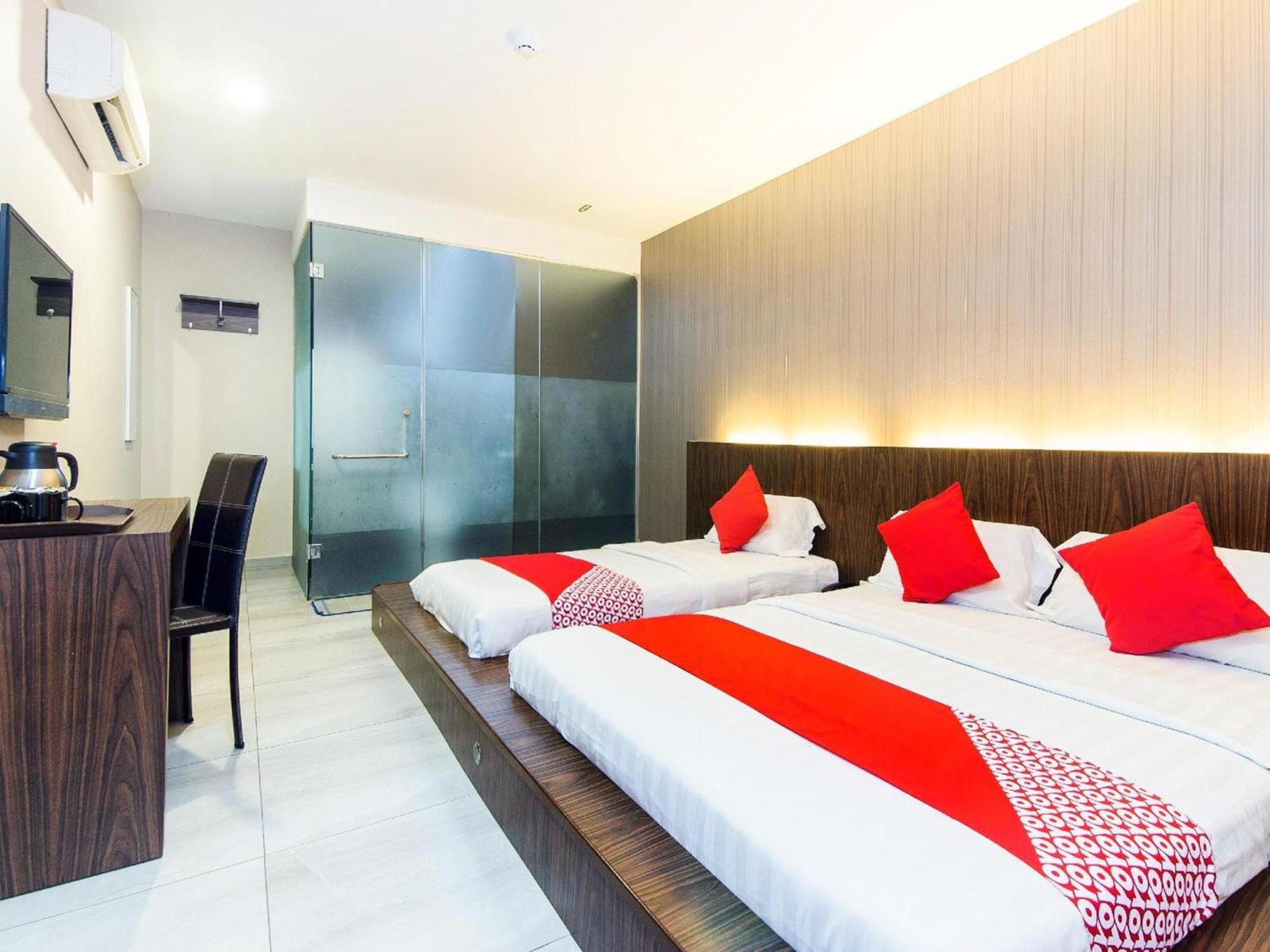 Super Oyo 340 Comfort Hotel Kampong Batu Belah Eksteriør billede