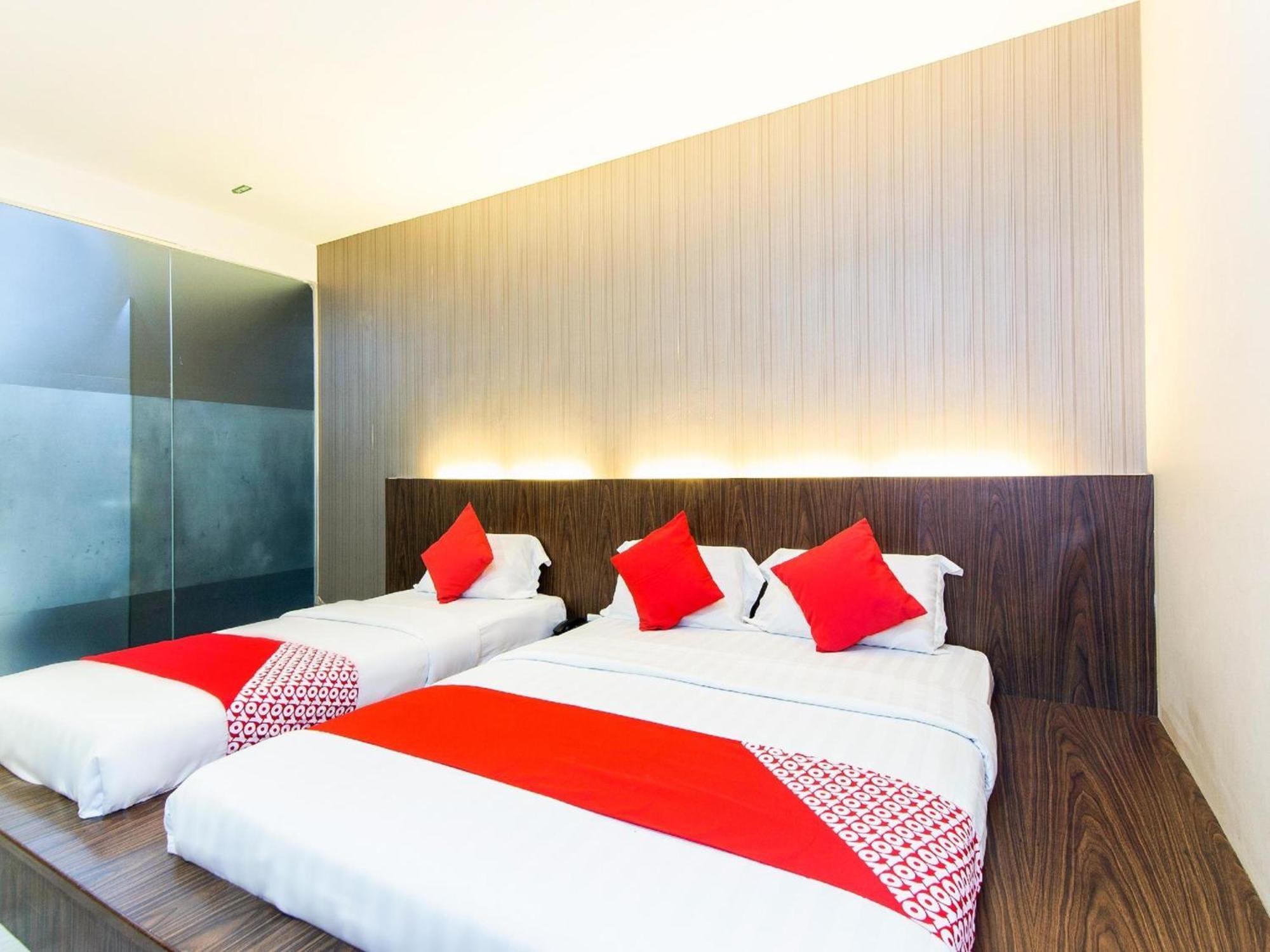 Super Oyo 340 Comfort Hotel Kampong Batu Belah Eksteriør billede