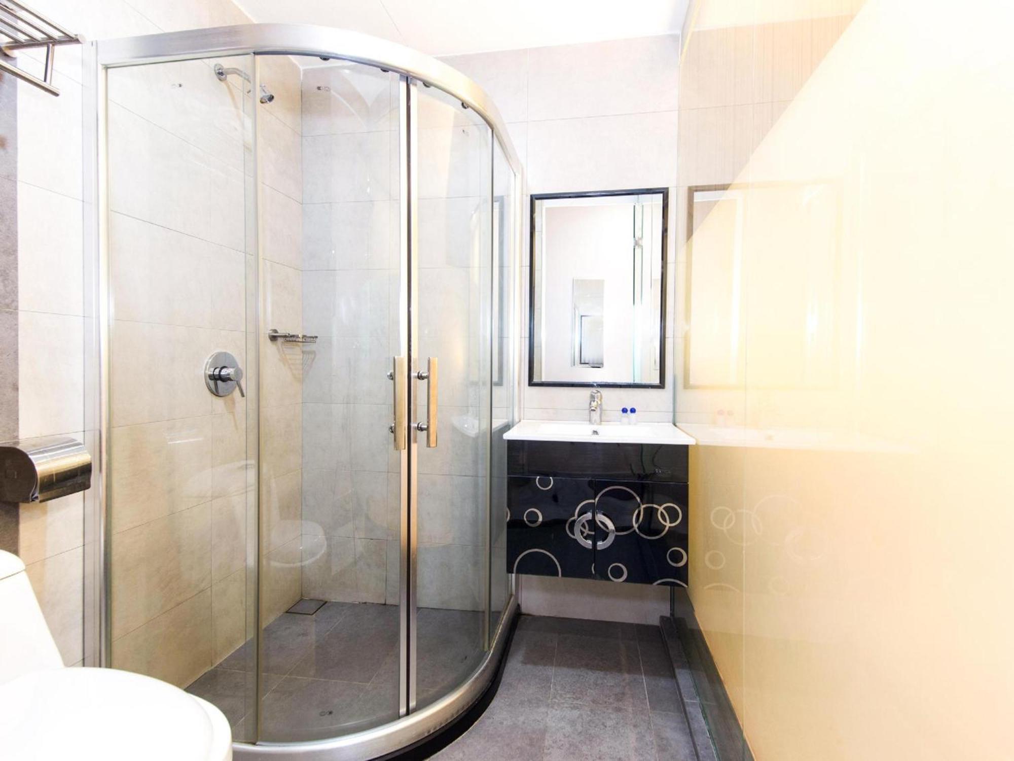 Super Oyo 340 Comfort Hotel Kampong Batu Belah Eksteriør billede