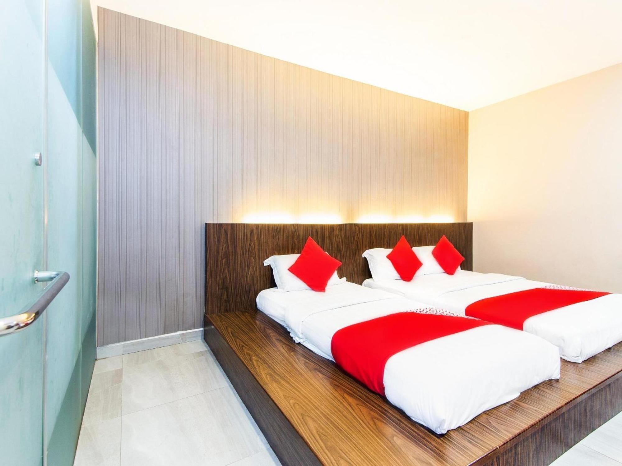 Super Oyo 340 Comfort Hotel Kampong Batu Belah Eksteriør billede