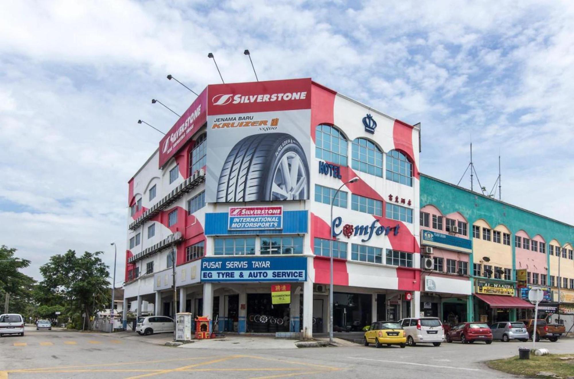 Super Oyo 340 Comfort Hotel Kampong Batu Belah Eksteriør billede