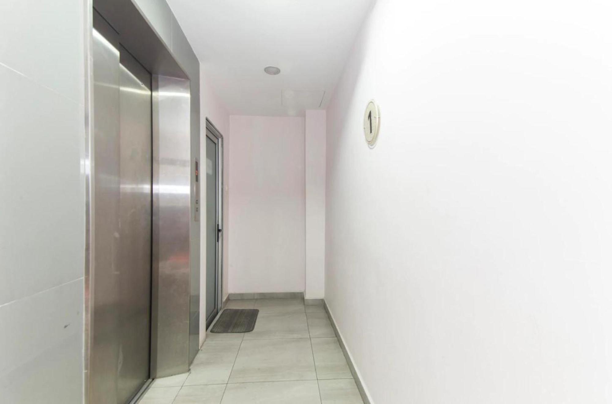 Super Oyo 340 Comfort Hotel Kampong Batu Belah Eksteriør billede