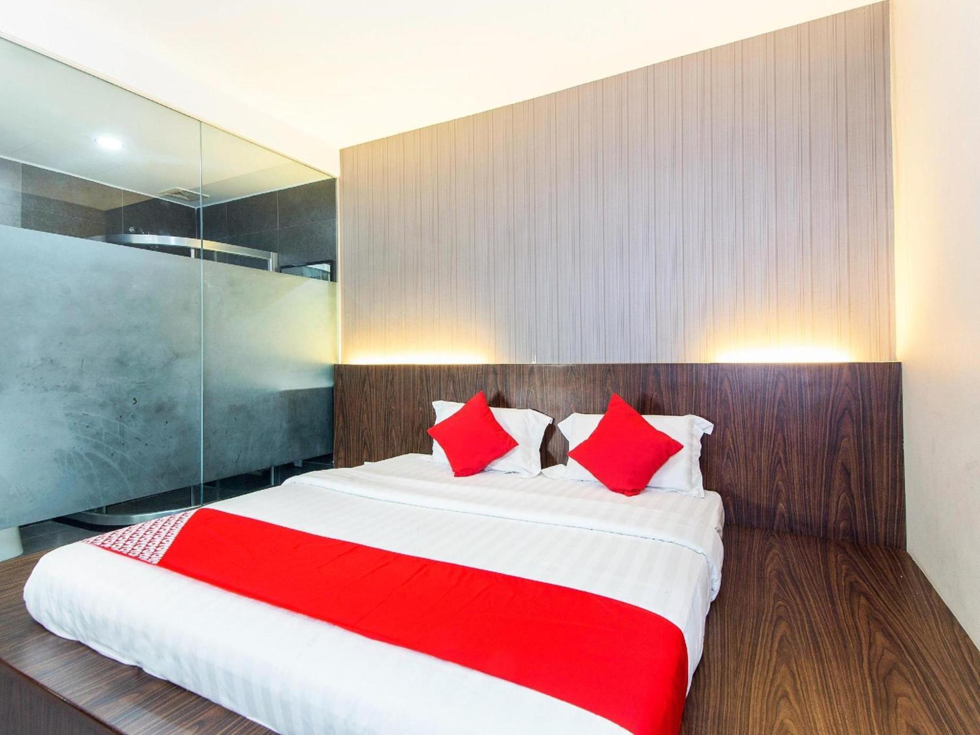 Super Oyo 340 Comfort Hotel Kampong Batu Belah Eksteriør billede